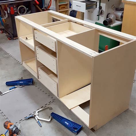 How to Build a Base with Drawers Building kitchen