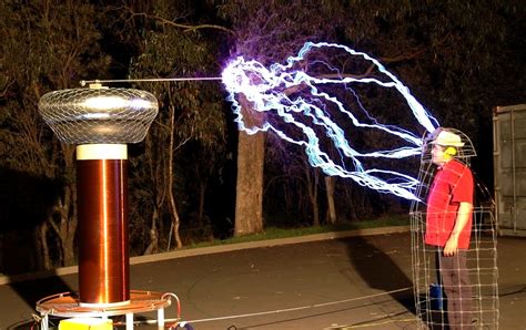 How to Build a Faraday Cage Homemade DIY Project