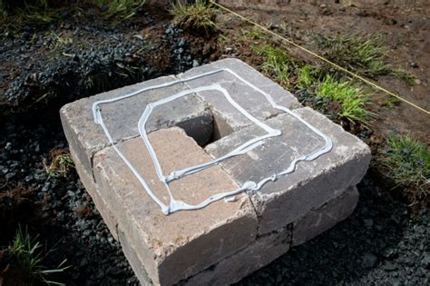 How to Build a Stone Column Western Interlock