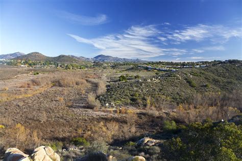 How to Buy Land to Build a Custom Home in California Buildable