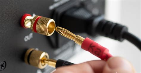 How to Choose and Install Speaker Wire Connectors