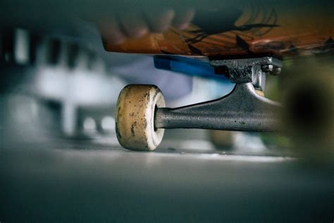 How to Choose the Right Bearings and Wheels for Your Skateboard