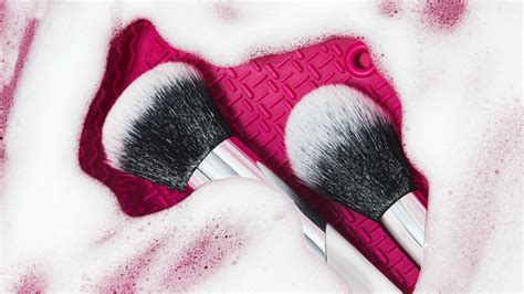 How to Clean Makeup Brushes & Sponges | Poundland (2025)