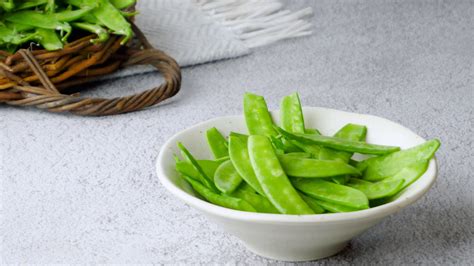 How to Clean Snap Peas? - Food And Life Lover