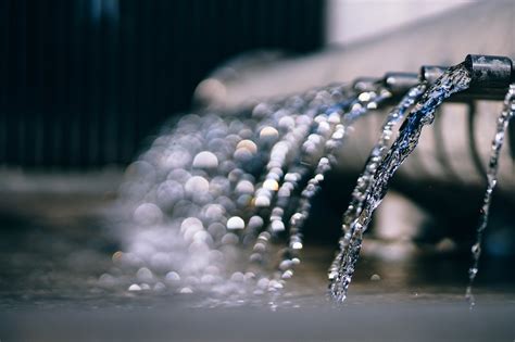 How to Clean a Dehumidifier Bucket - Machine Wonders