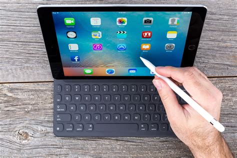 How to Connect a Keyboard to Your iPad