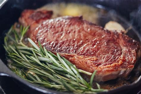 How to Cook Steak on the Stove: The Simplest, Easiest …