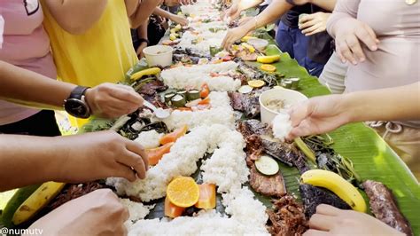 How to Create a Kamayan Boodle Fight - Esquiremag.ph