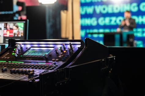 How to Create a Webinar and Go Live in 10 Easy Steps