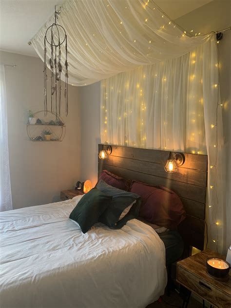 How to Decorate a Canopy Bed With Lights - SFGATE