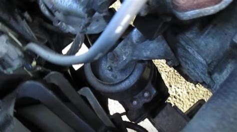 How to Diagnose a Deteriorating Front Engine Mounting