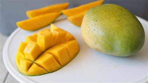 Read How to Eat a Mango