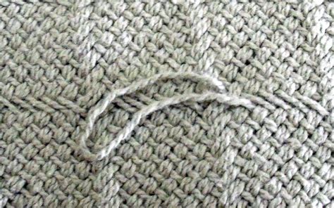 How to Fix a Snag in a Sweater or Knitted Fabric