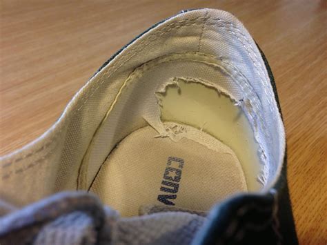 How to Fix the Worn Out Heel Linings in Your Ragged Shoes & Sneakers …