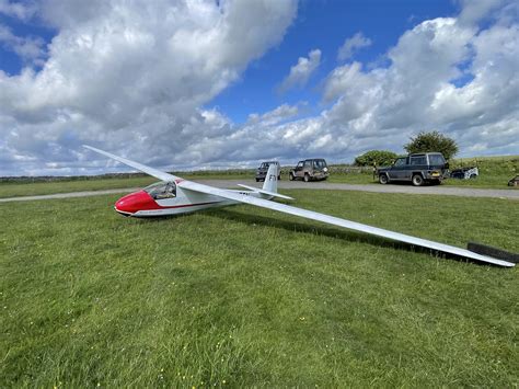How to Fly Schleicher ASW27B Safely