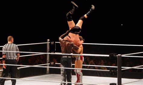 How to Get Into Pro Wrestling as a Beginner
