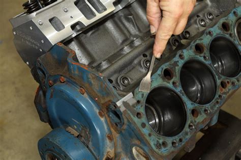 How to Get OneHorsepower Per Inch From a Smog 305 Chevy SmallBlock Engine
