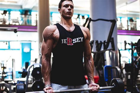 How to Get Veiny Arms? A Complete Guide to Increasing Arm …