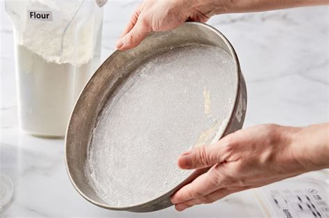 How to Grease a Cake Pan Tips and Best Methods