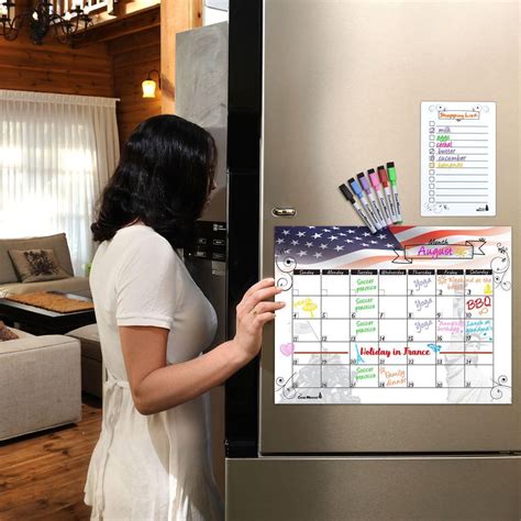 How to Hang a Calendar on the Fridge eHow