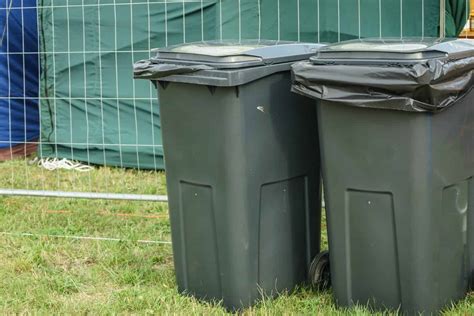 How to Hide Your Outdoor Garbage Can – Captain Patio