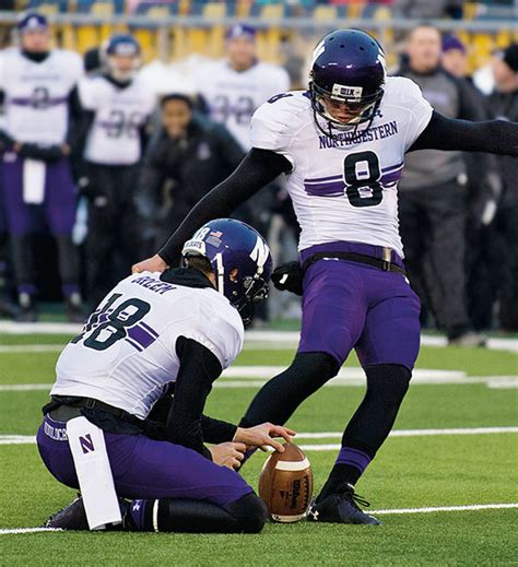 How to Kick a Field Goal - Northwestern University