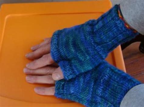 How to Knit Fingerless Gloves (in Two Hours) - AllFreeKnitting