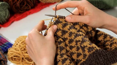 How to Knit with Two Colors Knitting YouTube