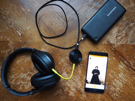 How to Listen to Chromecast With Headphones