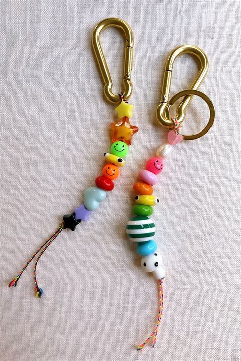 How to Make Beaded Keychains 30 Tutorials with Patterns Guide Patterns