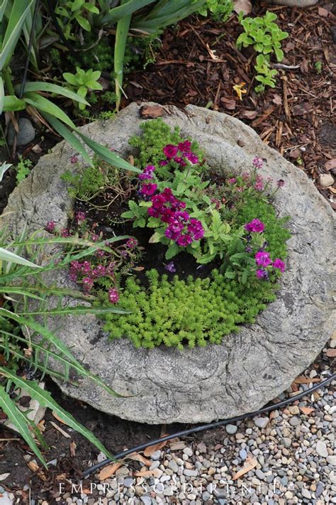 How to Make a Freeform Hypertufa Planter