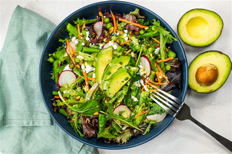 How to Make a Satisfying Salad