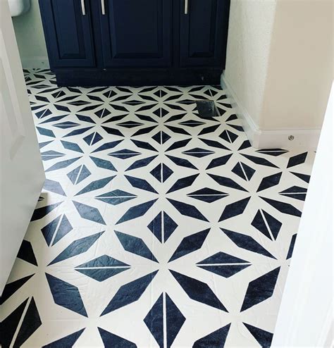How to Paint Linoleum Floors DIY Stenciled Pattern Floors Project