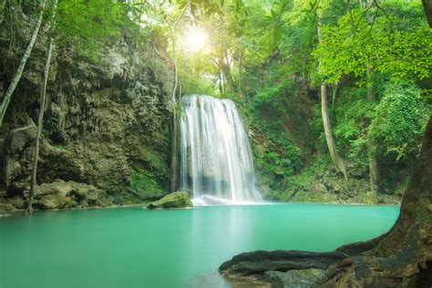 How to Photograph Running Water With a DSLR