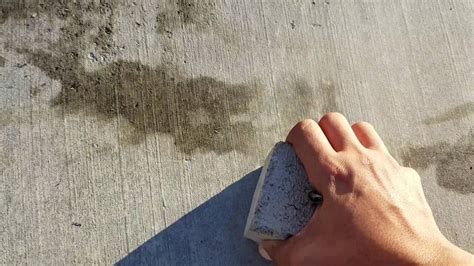 How to Remove Oil Stains from Concrete - AutoZone