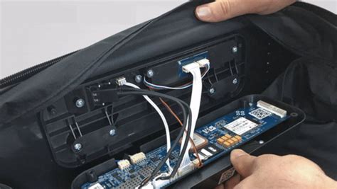 How to Remove Your Smart Bag Battery