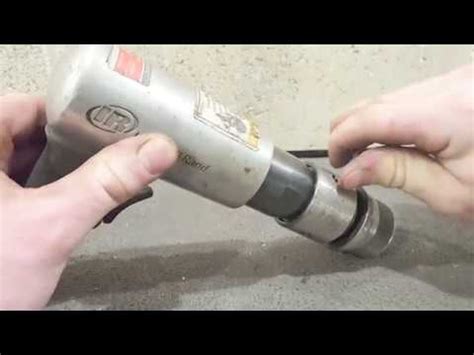 How to Remove a Stuck Air Hammer Bit - YouTube