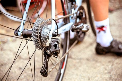 How to Ride a Bike with Gears? [Answered 2024] - Cycling …