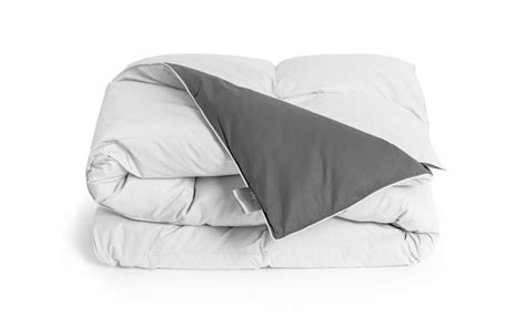 How to Say “Blanket” in Italian? What is the meaning of “Coperta”?