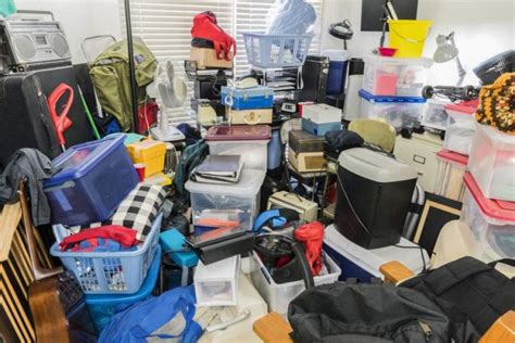 How to Stop Enabling a Hoarder and Why You Should - Gud Story