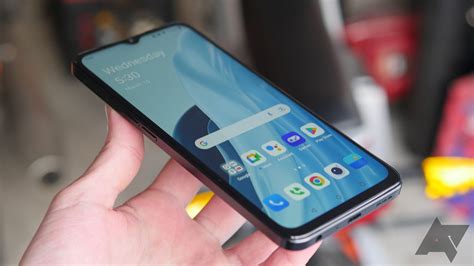 How to Take a Screenshot on a OnePlus Phone