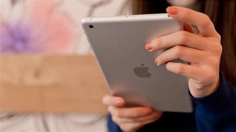 How to Turn iPad On and Off Every Model 