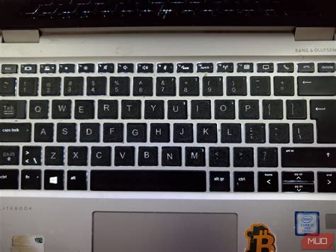 How to Turn on the Keyboard Light on an HP Laptop