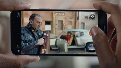 How to Use Cinematic Mode on iPhone 13