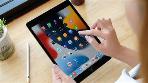 How to Use Your iPad or iPad Mini as a Phone
