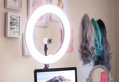 How to Use a Ring Light for Streaming, Photography, Videos, and …