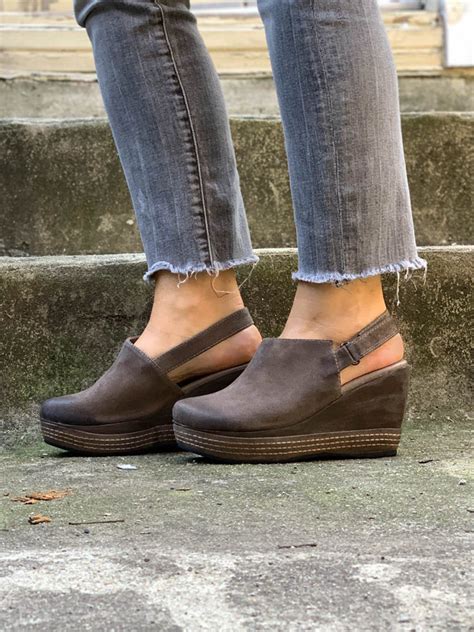 How to Wear Dansko Clogs From The Style Bakery - The Mom Edit