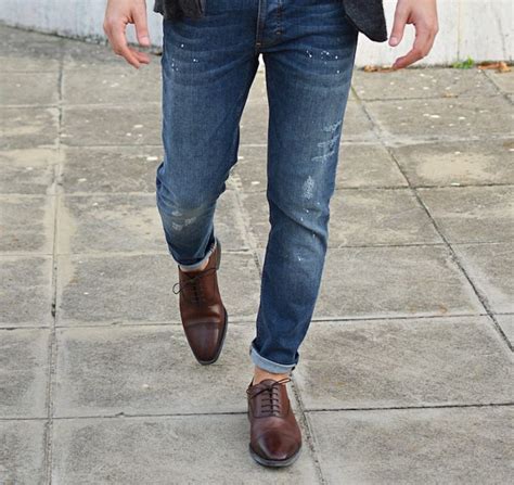 How to Wear Dress Shoes With Jeans the Right Way - TheCoolist