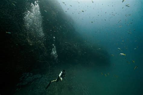 How to be able to see underwater
