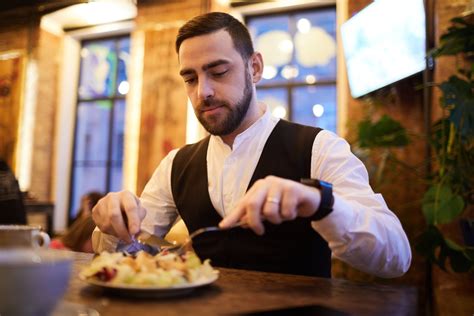 How to become a food critic. Corporate registers are an essential tool for businesses to keep track of their legal and financial information. They help ensure that companies are compliant with regulations and ... 
